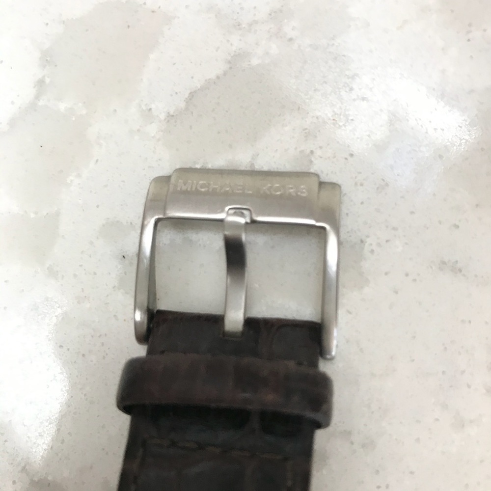 Michael Kors Watch Brown Crocodile Embossed Strap - Picture 5 of 5